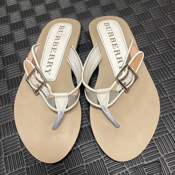 Burberry Lancaster flip flops sandals Nova check thong plaid buckle detail sz 6 - Picture 1 of 15